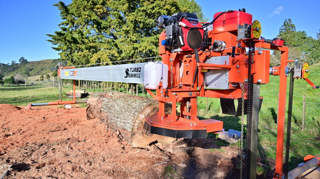 間伐材を有効活用したい」自伐林家向け！簡易製材機で林業に付加価値